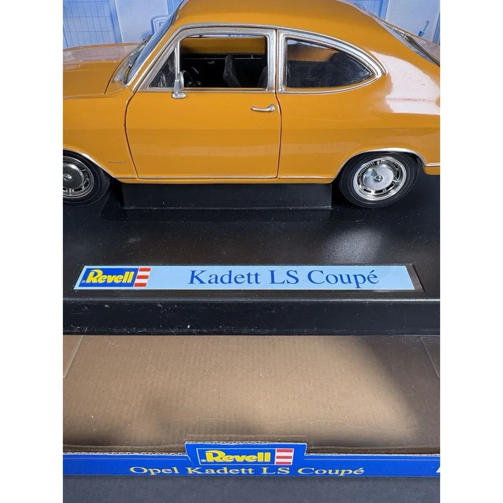 Revell Opel Kadett LS Coupe 1:18 Diecast Model Car Yellow w/ Box Display Base